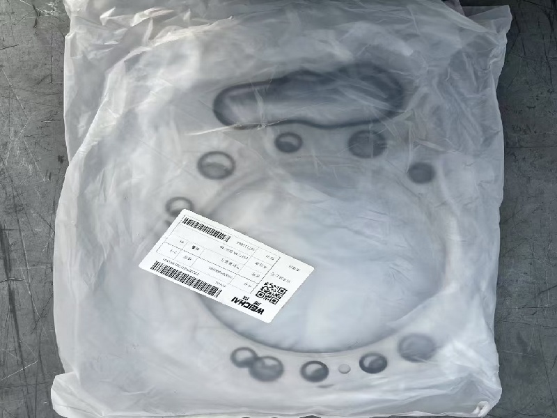 Spare Parts Equipment: BELAZ 136ton Dump Truck Engine: WEICHAI 16M33G1600